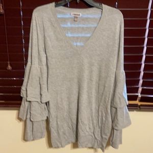 Gray long accent sleeve sweater